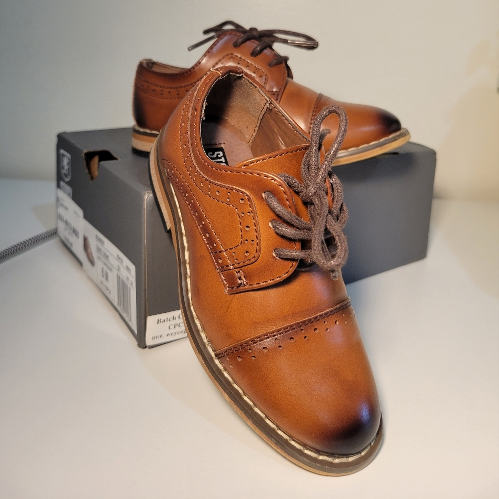 Size 6T Toddler Boys Lil Dickinson Oxford shoes....Stacy Adams